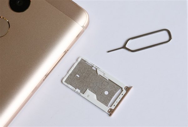 Xiaomi Redmi 4 mobile phone